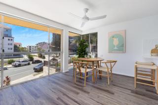 Old Burleigh Apartments - 6