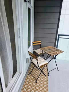 2 bedroom heart of Central Surrey - 2