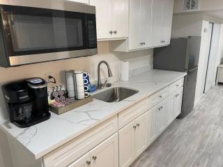 8BR RetreatSleeps 20Deck BBQ SeaTac Sophari J - 1