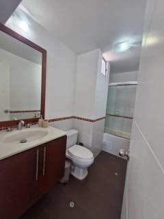 Spacious and Elegant Apartment in Financial Center - 1