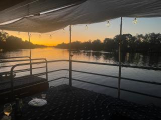Mandurah Houseboat Just Chillin - 6