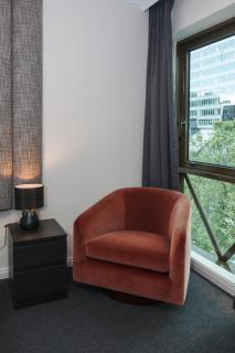 Modern Nomads Centrally Located Studio with Queen Bed Near CBD - 8