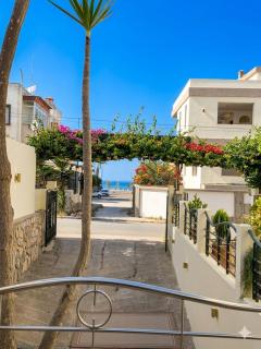 Douceur marine avec balcon et piscine - 9