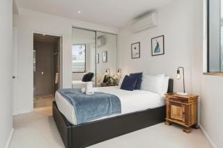 Melbourne Docklands Riverside Views - 7