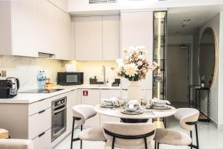 LUX Location 2BR with Sea Sunset & Ain Dubai views - 1