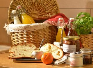 Insolites à Chimay - Les roulottes à Rièzes - 3