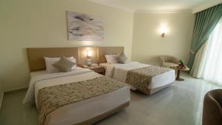 Palm Beach Resort Families and Couples only - 1