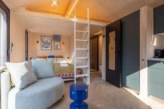 Tiny house with wooden deck in Oud Ade - Tuin van Keet - 30 - 2