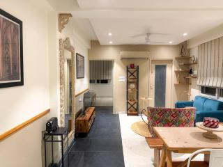 One Uptown 103 Central Stylish 1BHK Loft - Jaipur - 0