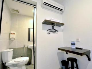 Place2Stay @ RH Plaza Hotel - 1