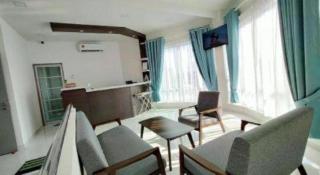 OYO 89859 PP Traveller's Hotel - 4