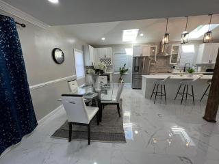 luxurious 5-bedroom apartment near Washington DC - 2
