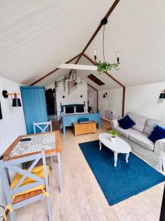 Summerland Summerhouse - Uniquely private, central and stunning - 2