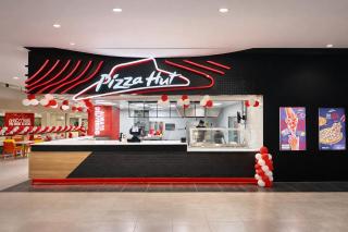 Luxury 2BR Sky Suite at Gold Crest Lahore with City Views, Xbox & Foosball - 8