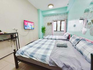 Comfort Stay Shore Residences Near MOA - 3