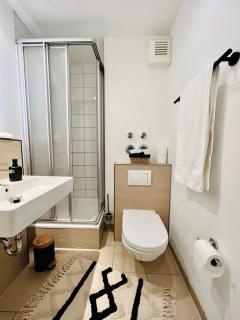 SpaceStays Apartment For 2 WIFI Parking City Messe - 2