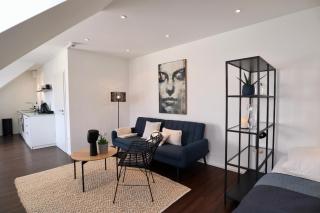 SpaceStays Apartment For 2 WIFI Parking City Messe - 1