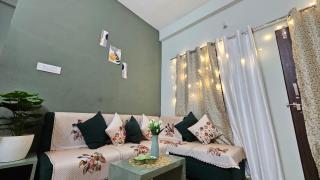 Voyra Stays by Kins BnB - 2