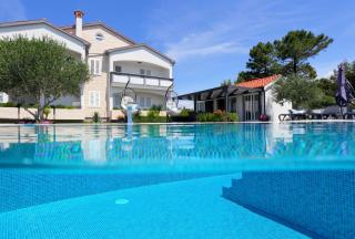 Suva Punta, No 4 - 1