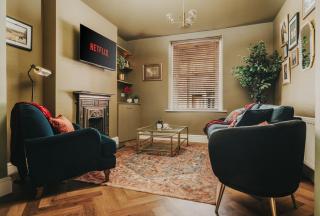 Spacious 2 Bed House Lancaster - 1