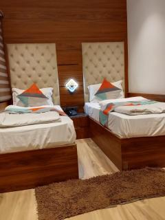 Hotel Le Grand Roof Top Restaurant - Walk-in from RK Ashram Metro Station - 8