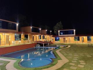Arya Resort And Spaa - 3