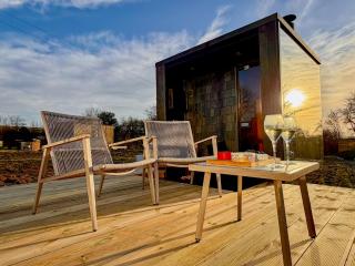 Stylish Mirrored Cabin with Sauna & Plunge Pool - 6
