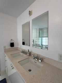 Beachfront Apartment in Carlyle Hotel on Ocean Drive - 3
