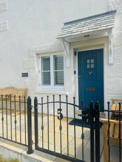 Trebyan - Luxury Seaside Cottage! - 0