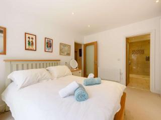 3 Bed in Tenby oc-fb301 - 2