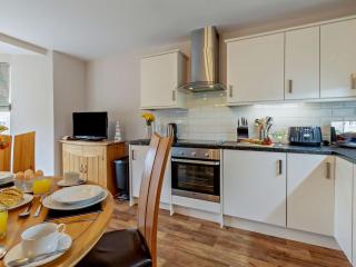 2 Bed in Tenby oc-fb229 - 6