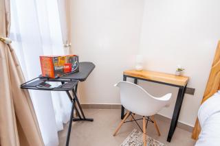 Skylax Stays at Balozi Suites , King Bed ,A Free Airport Pickup - 9