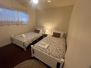 Cosy Heritage Cottage - 6