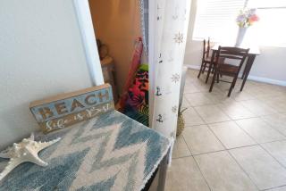 2 Minute Walk to Beach & Downtown! - 1