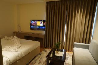 Hotel Luxe Manor - 1