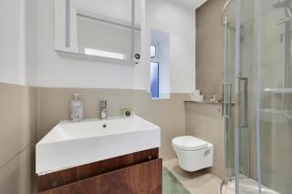 Loft Aartment Short Term Rental & Flexible Renting Hackney With Free WiFi & Balcony - London - 8