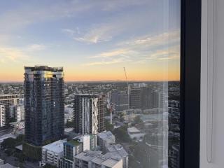 31F Premium 3BR Skyline River Views Brisbane One - 3