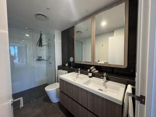 31F Premium 3BR Skyline River Views Brisbane One - 2