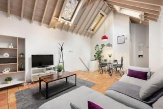Cozy Private 1-Bedroom Apartment Short Term Rental & Flexible Renting Hoxton With Free Wifi - 5