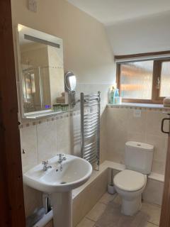 Tupenny Cottage, Old Mill Farm, Cotswold Water Park - 9
