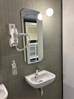 Hostelfly Fira Barcelona - 5