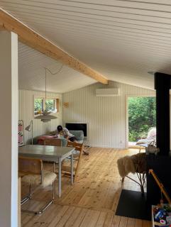 Cozy Summer House With Wild Garden Near The Beach - 7