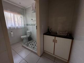 8 Ibis Lane Guest House - 4