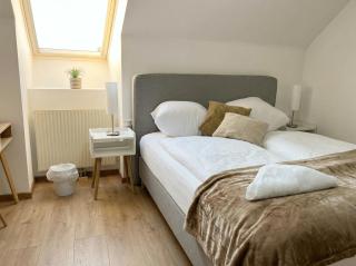 Modern Private Rooms with Balcony near Belvedere Palace - 2