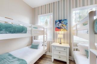 W440 - Classy Condo With Private Balcony at Reunion - 8