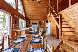 Lakefront Cabin Beautifully Design with Deck in Maine - 9