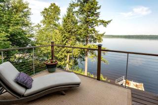 Lakefront Cabin Beautifully Design with Deck in Maine - 3