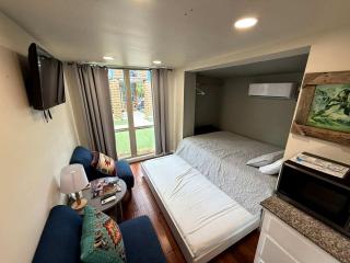 Cozy accessibility aid-Friendly Tiny House with Patio near Medicine Creek in Medicine Park, Oklahoma - 2