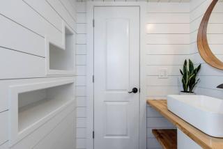 Chill Out in Style: Tiny Home Paradise with Hot Tub in Apple Valley - 3