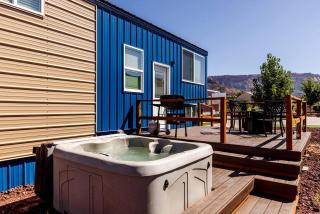 Zion's Gateway: Fully Equipped Tiny Home for Your Utah Exploration! - 5